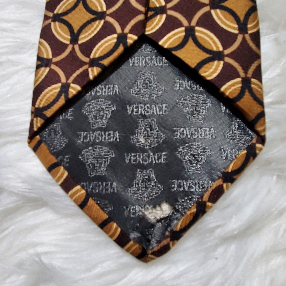 Versace - Picture 5 of 5